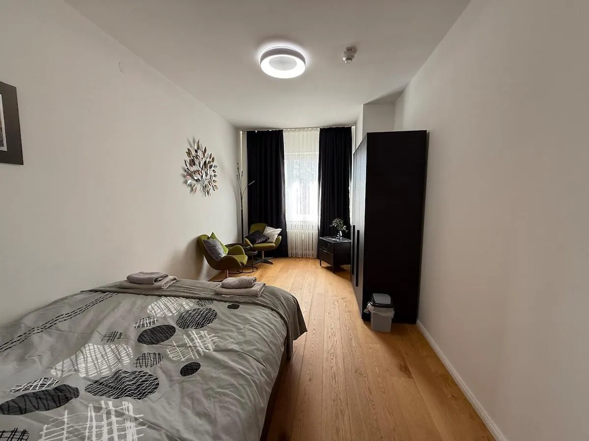 Apartment 2 Zimmer Wohnung auf den Kölner Ringen! Germany