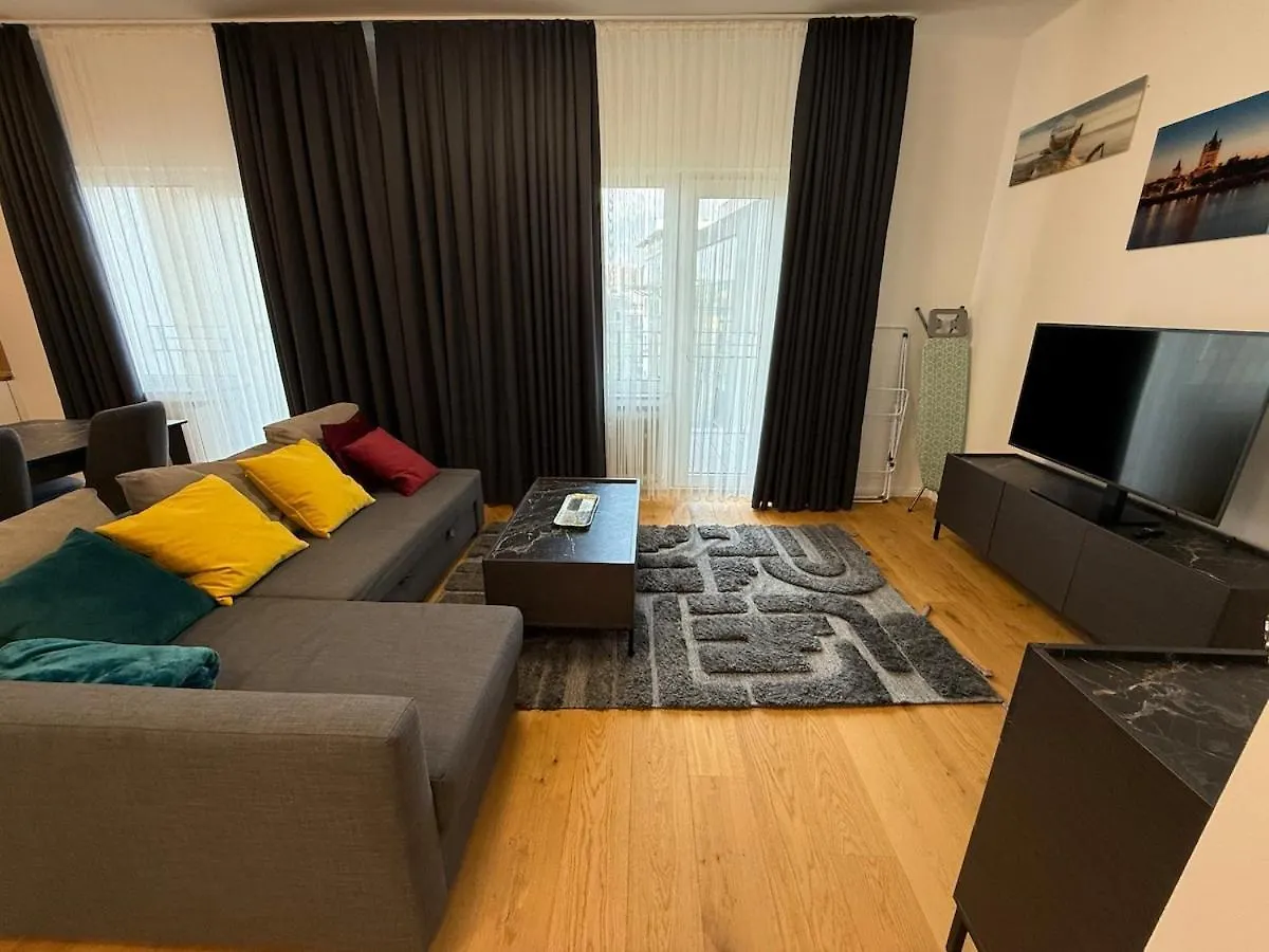 2 Zimmer Wohnung auf den Kölner Ringen! Apartment Cologne